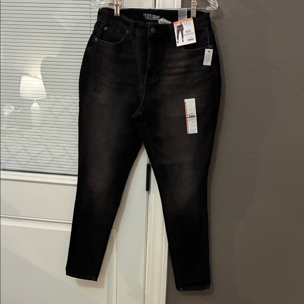 Time and Tru Women's Black Skinny Jeans